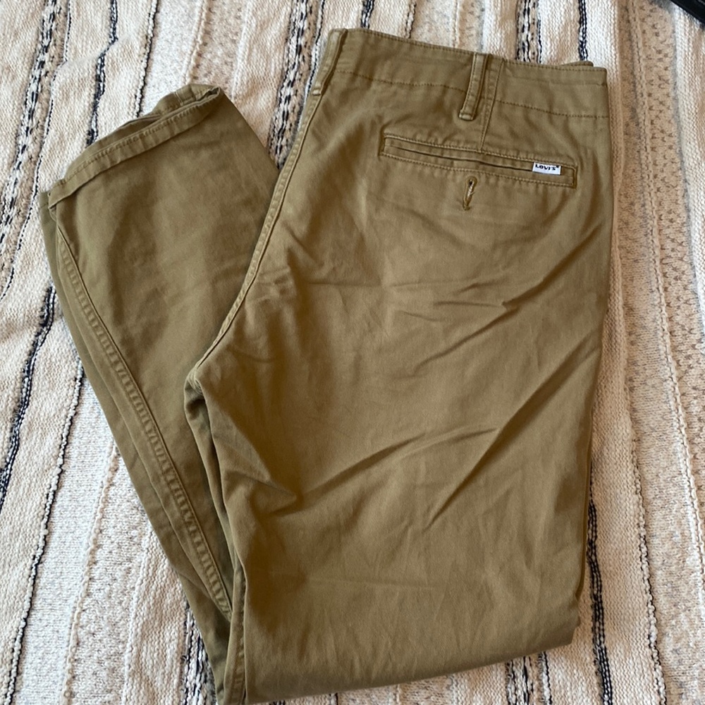 Mens Levi pants